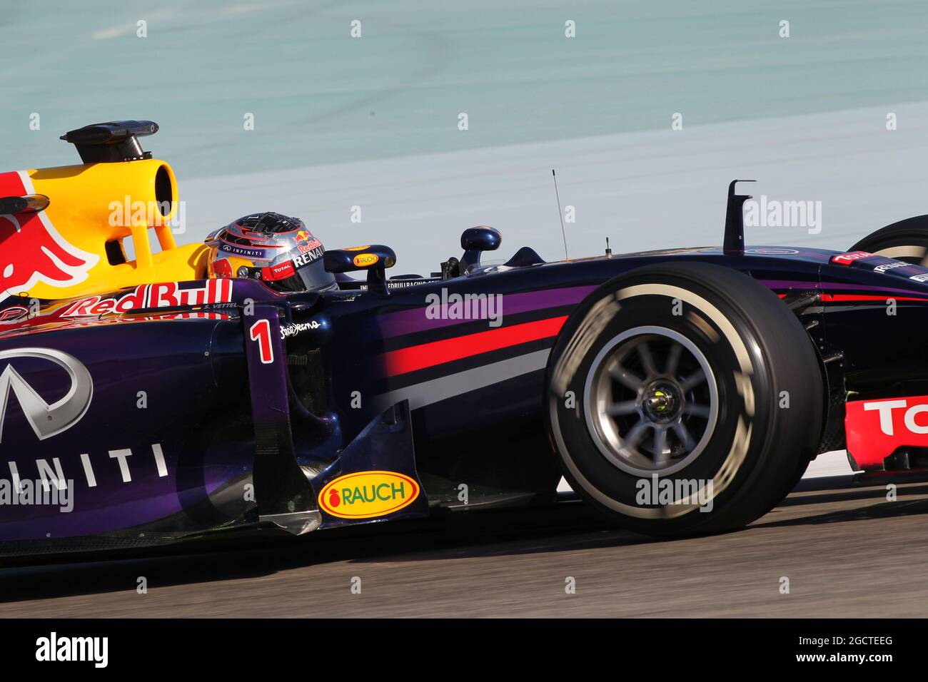 Sebastian Vettel (GER) Red Bull Racing RB10. Formula uno Test, Bahrain Test due, Day Four, Domenica 2 Marzo 2014. Sakhir, Bahrein. Foto Stock