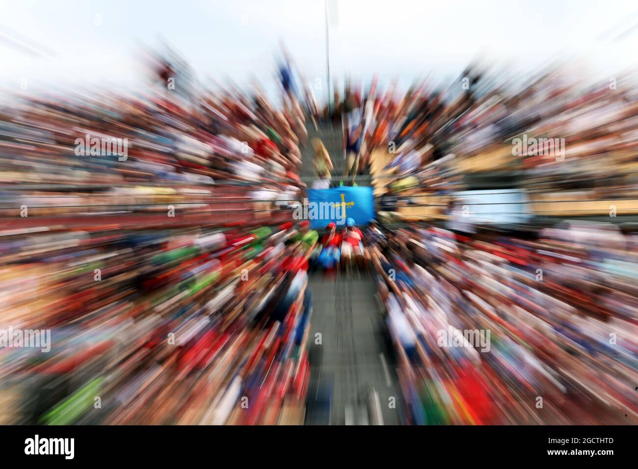 Bandiera di Oviedo nella tribuna. Gran Premio di Spagna, sabato 10 maggio 2014. Barcellona, Spagna. Foto Stock