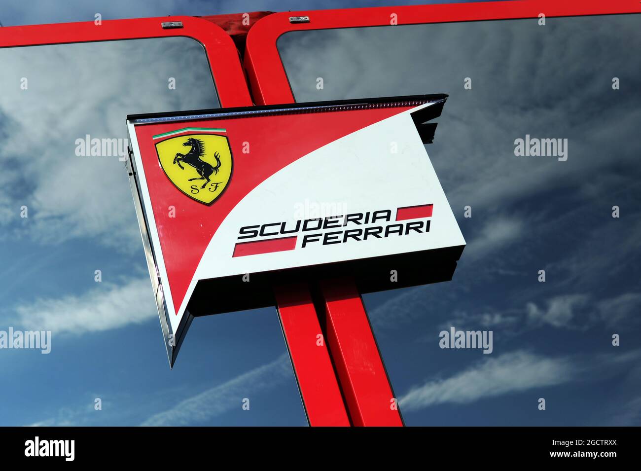 Logo Ferrari. Gran Premio d'Italia, giovedì 4 settembre 2014. Monza Italia. Foto Stock