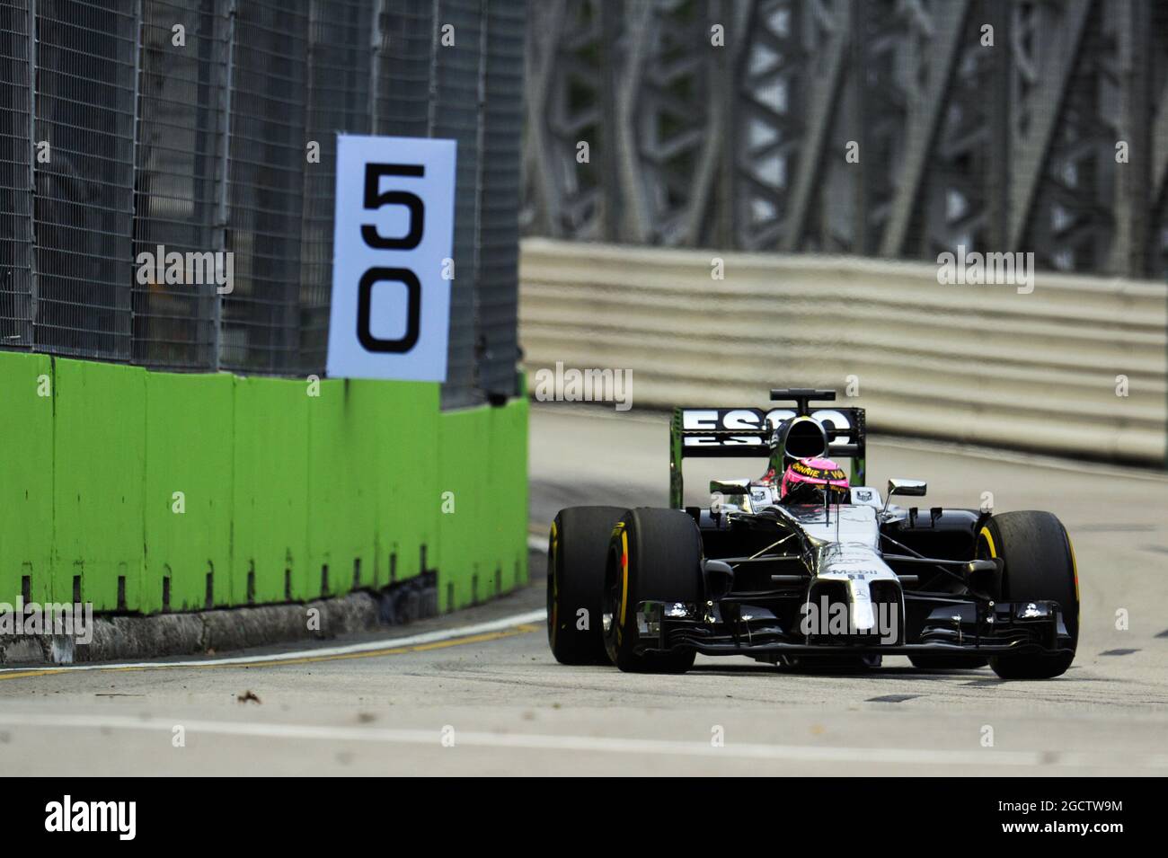 Jenson Button (GBR) McLaren MP4-29. Gran Premio di Singapore, sabato 20 settembre 2014. Circuito Marina Bay Street, Singapore. Foto Stock