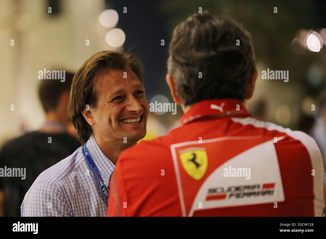 (Da L a R): Dany Bahar (TUR) con Marco Mattiacci (ITA) Ferrari Team Principal. Gran Premio di Abu Dhabi, venerdì 21 novembre 2014. Yas Marina Circuit, Abu Dhabi, Emirati Arabi Uniti. Foto Stock