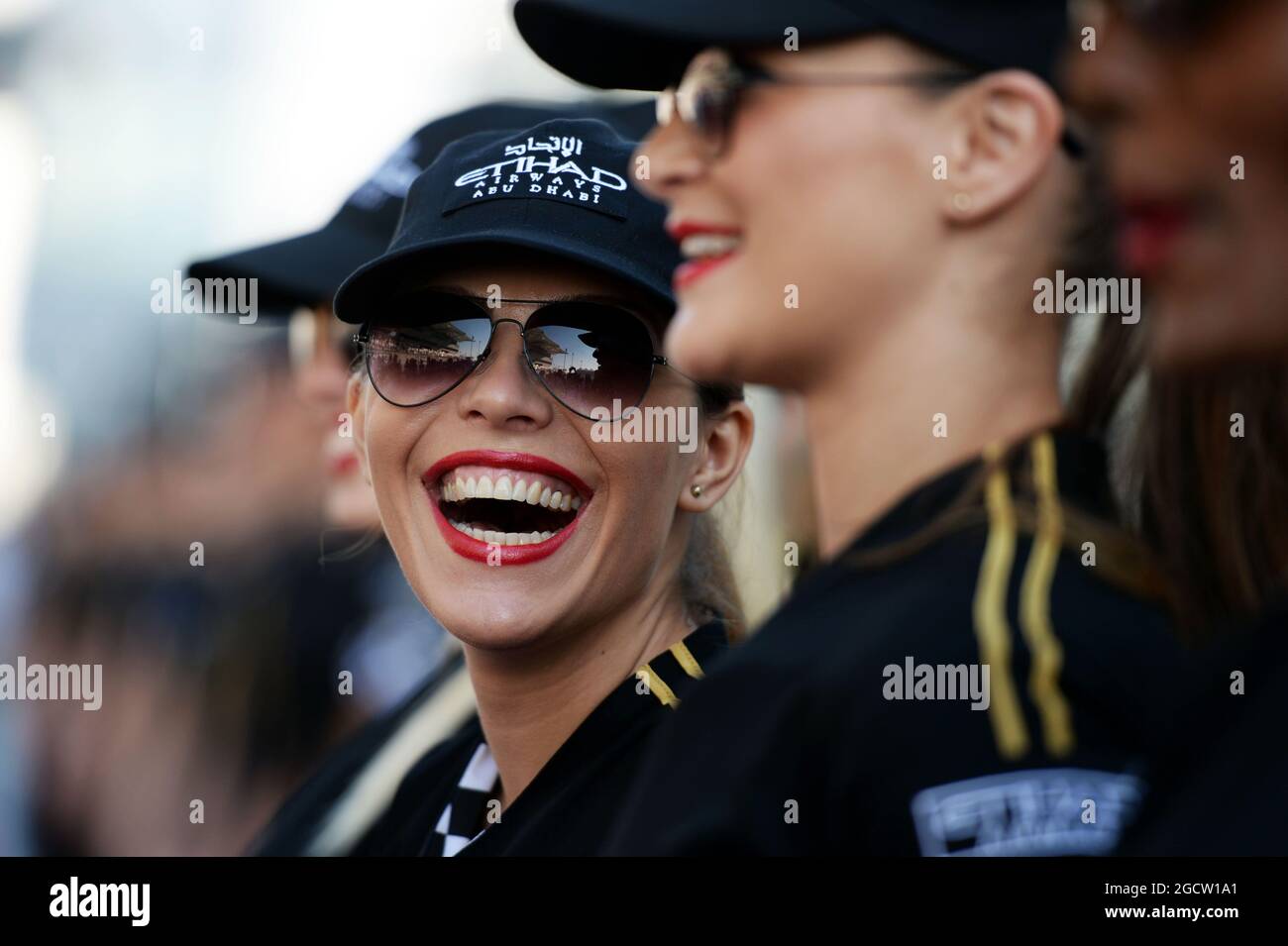 Ragazza griglia. Gran Premio di Abu Dhabi, domenica 23 novembre 2014. Yas Marina Circuit, Abu Dhabi, Emirati Arabi Uniti. Foto Stock
