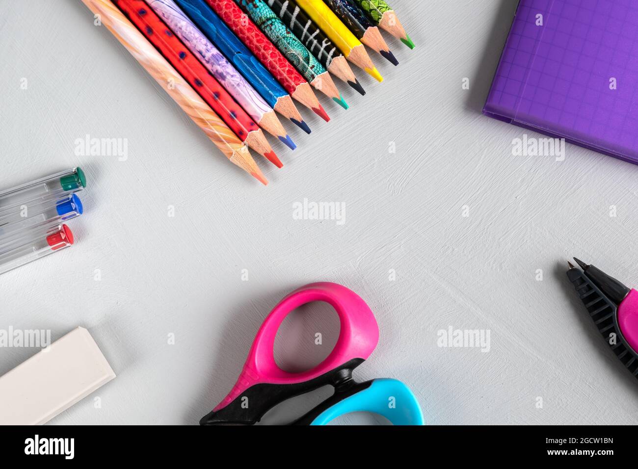 Le forniture scolastiche tornano a scuola Foto Stock