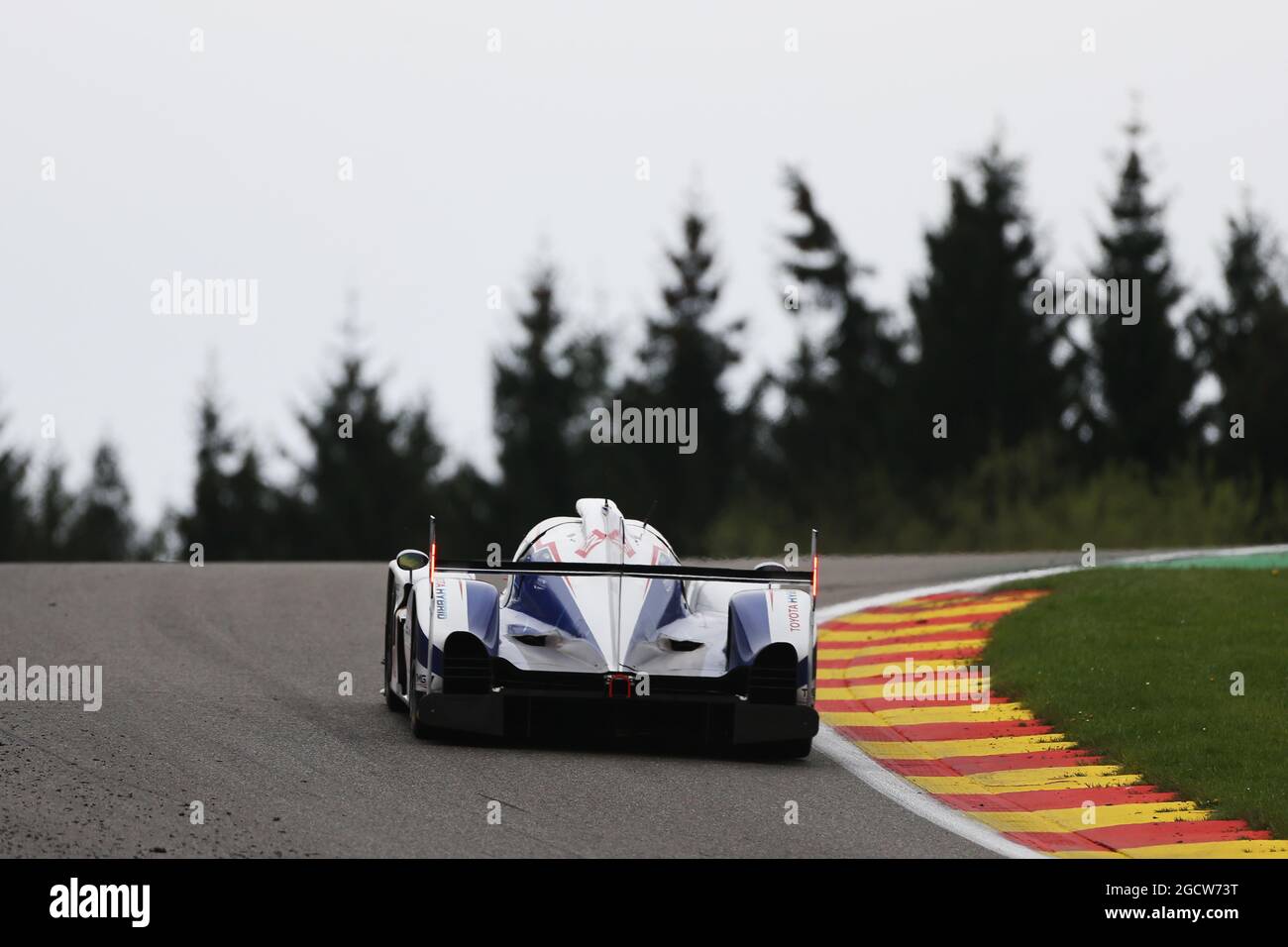 Anthony Davidson (GBR) / Sebastien Buemi (sui) 01 Toyota Racing Toyota TS040 Hybrid. Campionato Mondiale FIA Endurance, turno 2, sabato 2 maggio 2015. Spa-Francorchamps, Belgio. Foto Stock