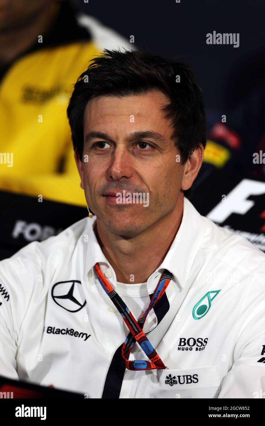 Toto Wolff (GER), azionista e Direttore Esecutivo di Mercedes AMG F1 alla Conferenza stampa della FIA. Gran Premio di Monaco, giovedì 21 maggio 2015. Monte Carlo, Monaco. Foto Stock