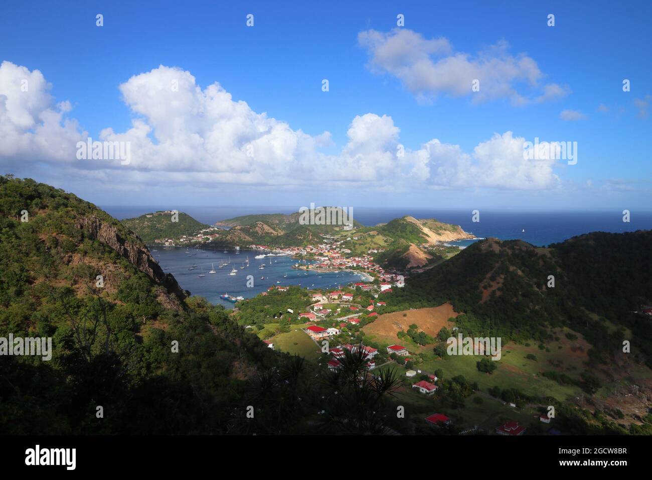 Guadeloupe paesaggio - Les Saintes isole. Baia di Terre de Haut. Bei luoghi dei Caraibi. Foto Stock