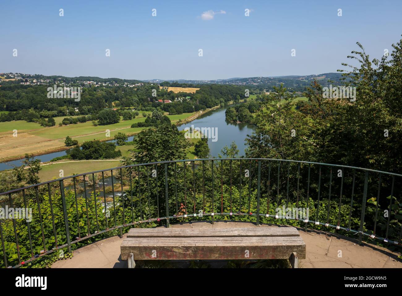 Hattingen, Renania Settentrionale-Vestfalia, Germania - Gethmannscher Garten, chiamato anche Gethmann's Garden nel distretto di Blankenstein. Vista dal Belvedere Foto Stock