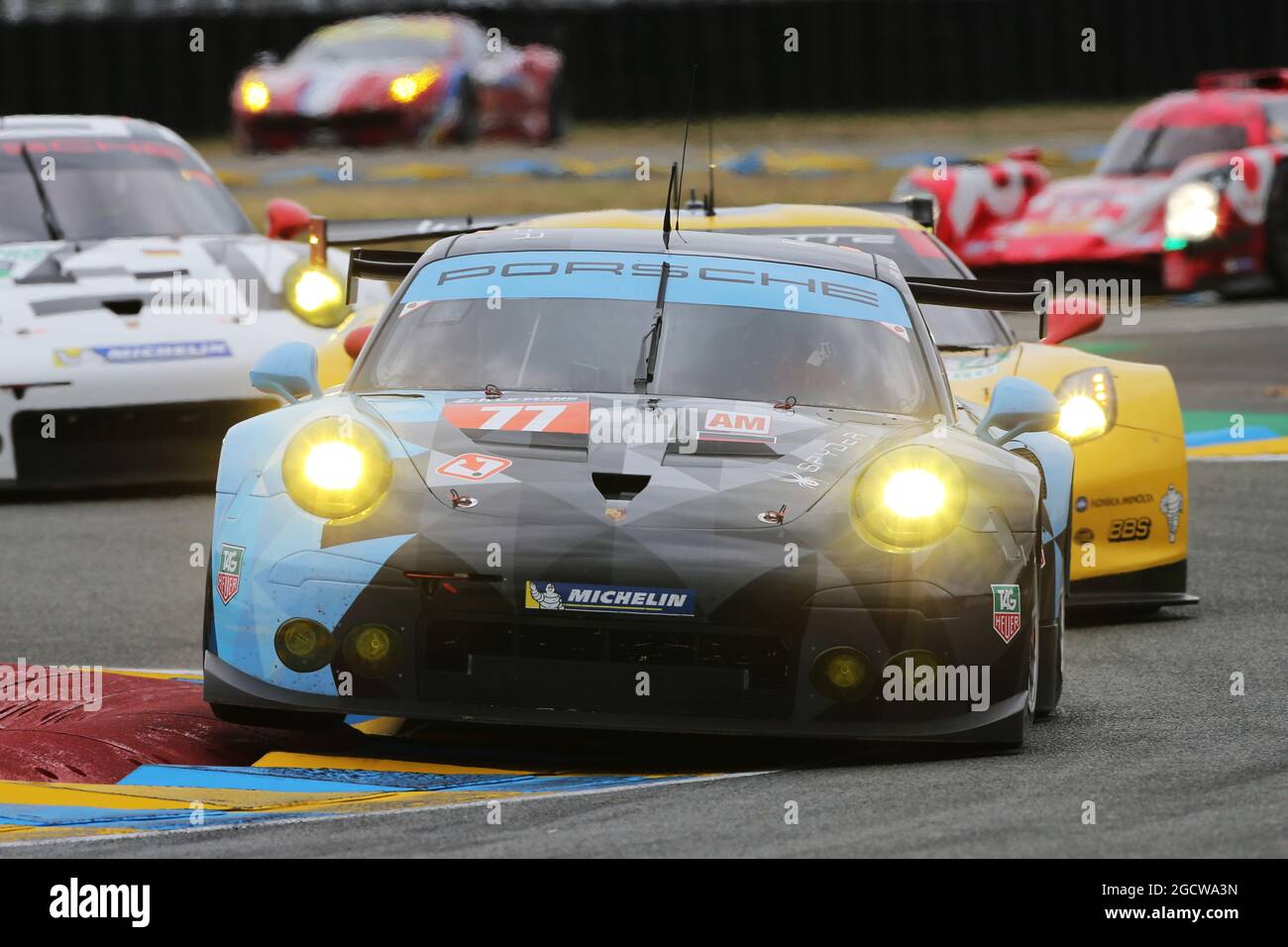 Patrick Dempsey (USA) / Patrick Long (USA) / Marco Seefried (GER) 77 Dempsey Proton Racing Porsche 911 RSR. Campionato Mondiale FIA Endurance, ore 24 le Mans - prove e Qualifiche, mercoledì 10 giugno 2015. Le Mans, Francia. Foto Stock Patrick Dempsey (USA) / Patrick Long (USA) / Marco Seefried (GER) 77 Dempsey Proton Racing Porsche 911 RSR. Campionato Mondiale FIA Endurance, ore 24 le Mans - prove e Qualifiche, mercoledì 10 giugno 2015. Le Mans, Francia. Foto Stock