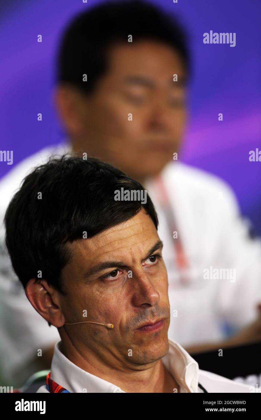 Toto Wolff (GER), azionista e Direttore Esecutivo di Mercedes AMG F1 alla Conferenza stampa della FIA. Gran Premio d'Ungheria, venerdì 24 luglio 2015. Budapest, Ungheria. Foto Stock