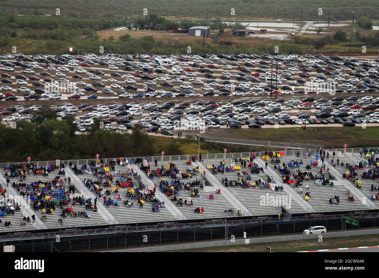 Tifosi nella tribuna. Gran Premio degli Stati Uniti, domenica 25 novembre 2015. Circuito delle Americhe, Austin, Texas, USA. Foto Stock