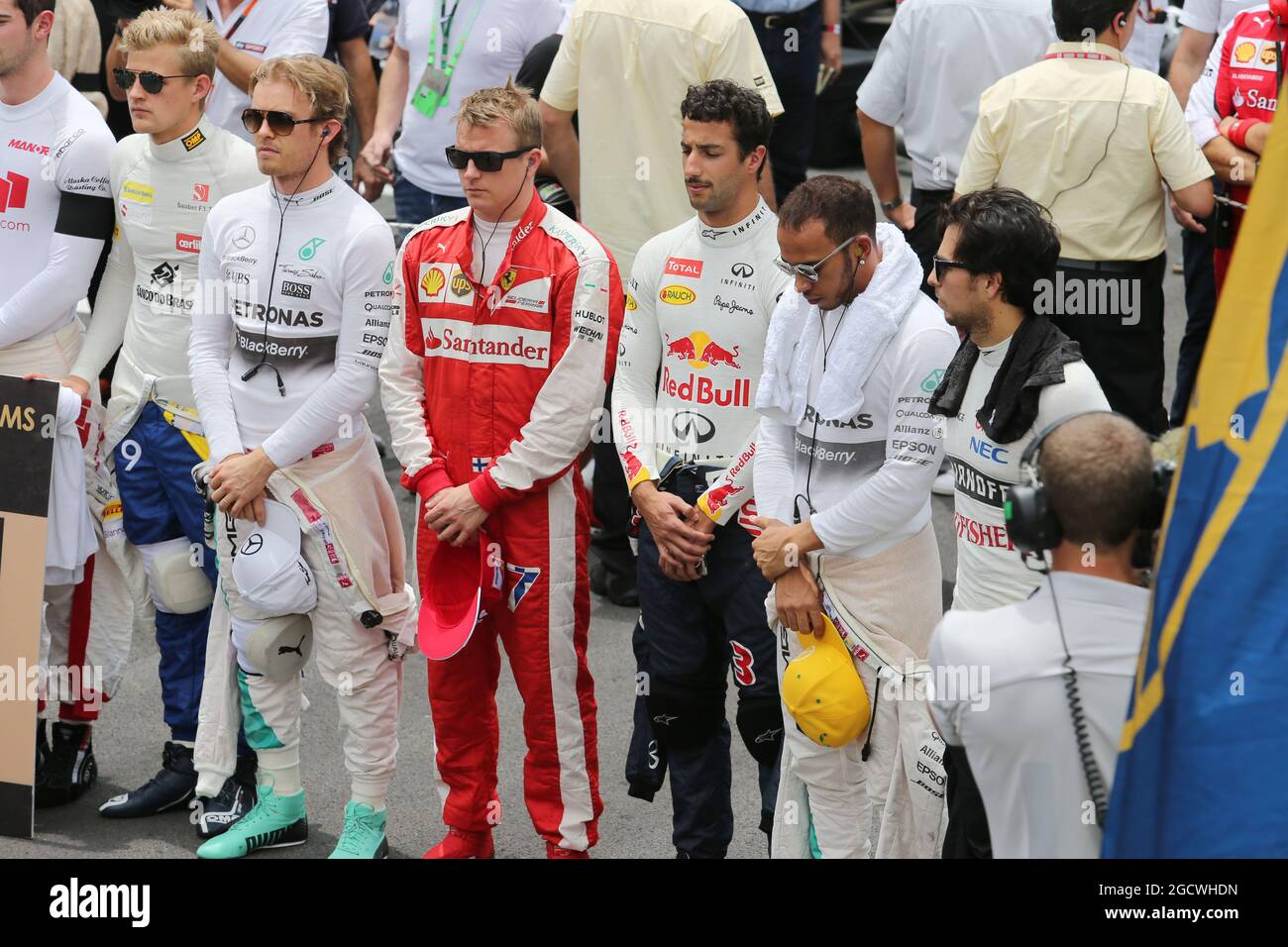 La rete osserva un minuto di silenzio per la Giornata Mondiale della memoria per le vittime del traffico stradale e le vittime degli attentati terroristici di Parigi. Gran Premio del Brasile, domenica 15 novembre 2015. San Paolo, Brasile. Foto Stock