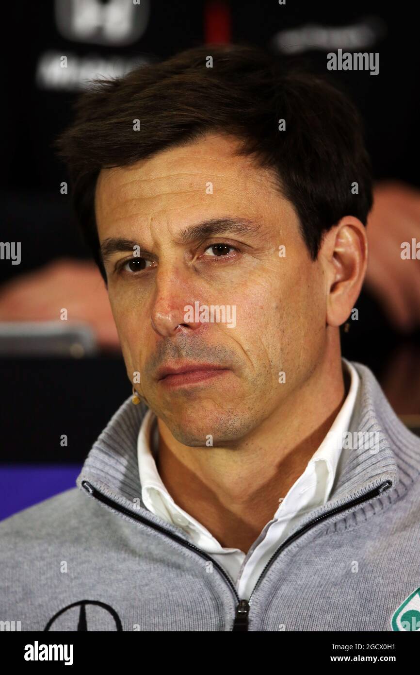 Toto Wolff (GER), azionista e Direttore Esecutivo di Mercedes AMG F1 alla Conferenza stampa della FIA. Gran Premio di Gran Bretagna, venerdì 8 luglio 2016. Silverstone, Inghilterra. Foto Stock