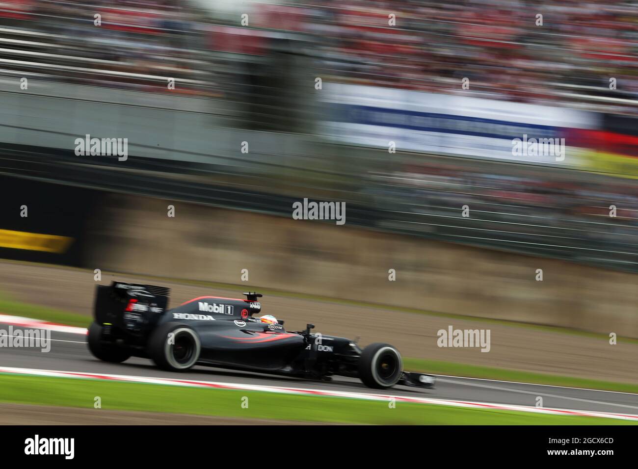 Fernando Alonso (ESP) McLaren MP4-31. Gran Premio del Giappone, sabato 8 ottobre 2016. Suzuka, Giappone. Foto Stock