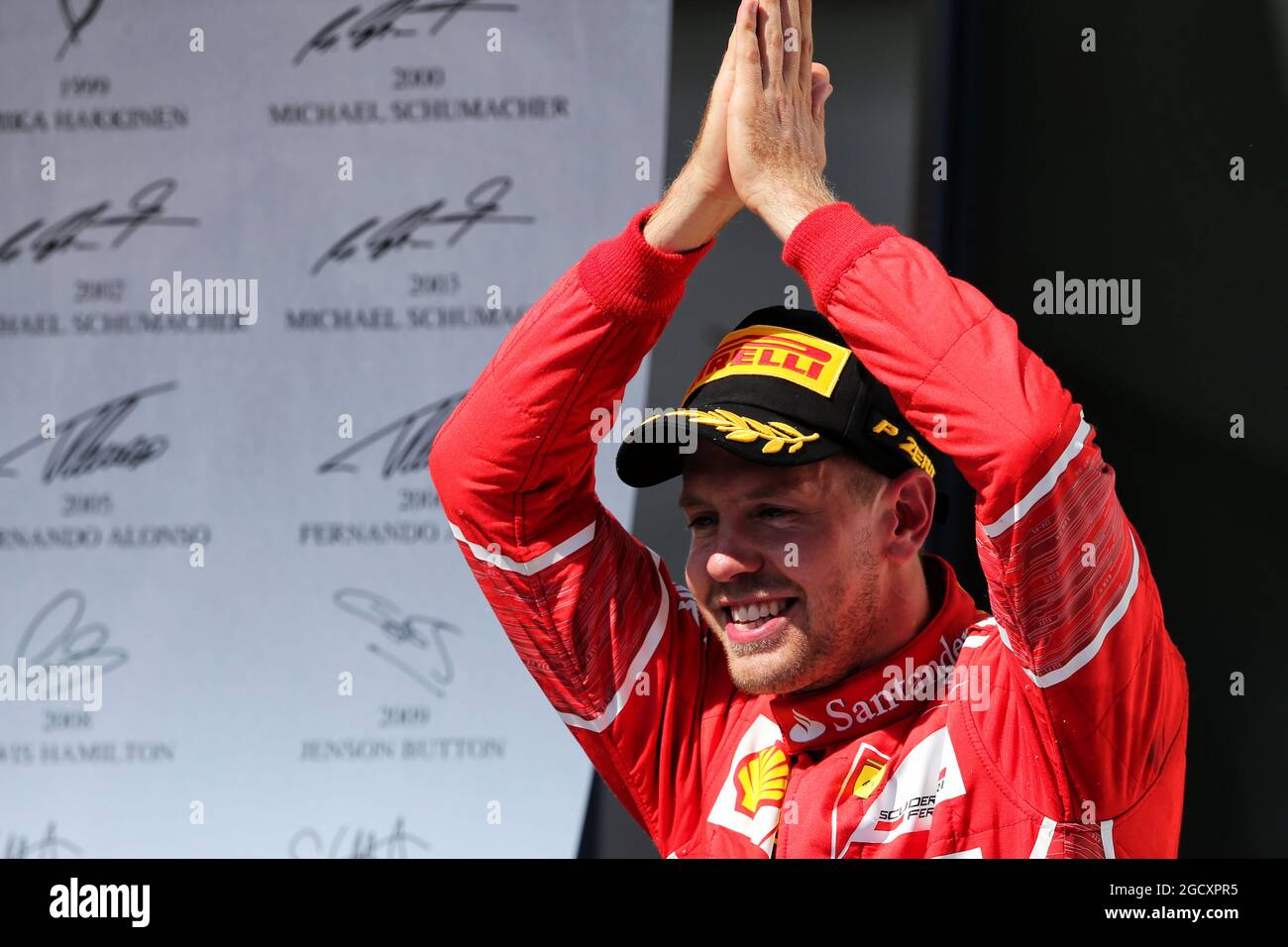 Il vincitore della gara Sebastian Vettel (GER) Ferrari festeggia sul podio. Gran Premio di Ungheria, domenica 30 luglio 2017. Budapest, Ungheria. Foto Stock