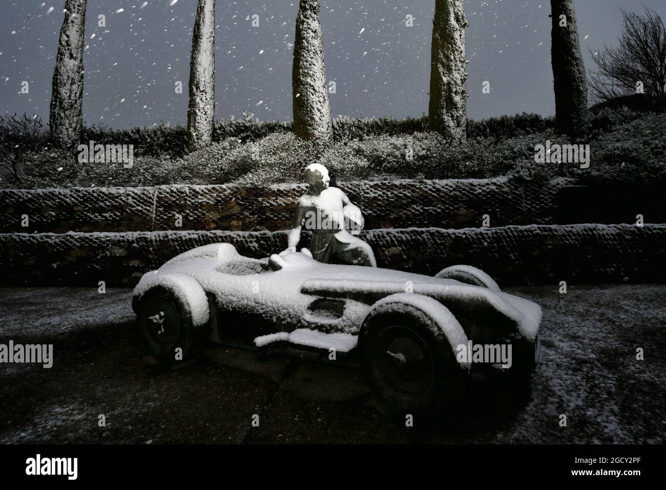 Neve sul circuito. Test di Formula uno, giorno 3, mercoledì 28 febbraio 2018. Barcellona, Spagna. Foto Stock Neve sul circuito. Test di Formula uno, giorno 3, mercoledì 28 febbraio 2018. Barcellona, Spagna. Foto Stock