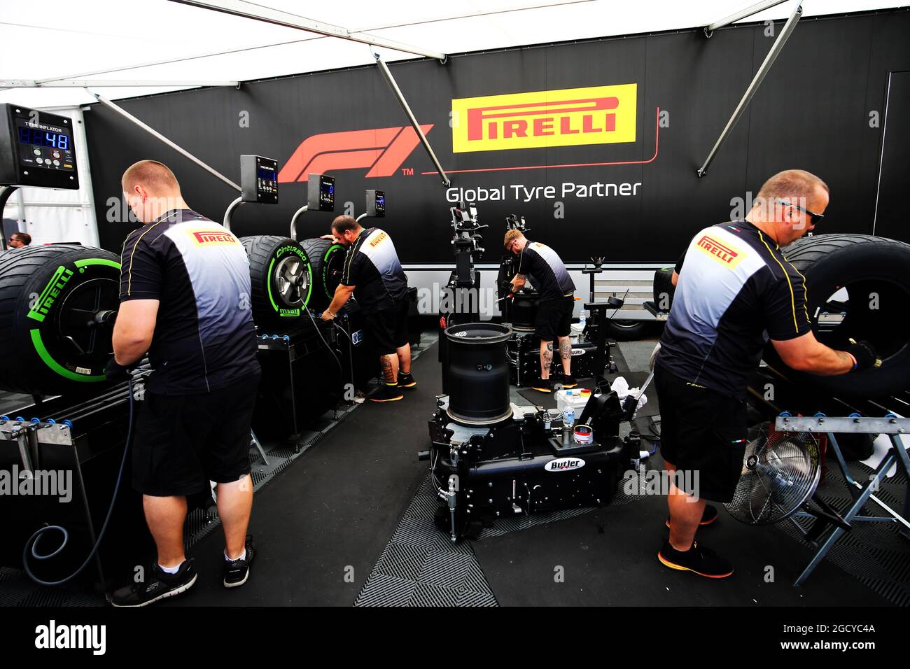 Ingegneri pneumatici Pirelli. Gran Premio di Germania, giovedì 19 luglio 2018. Hockenheim, Germania. Foto Stock