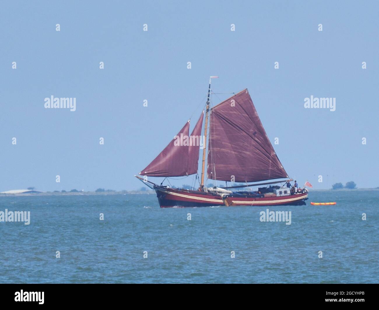 Sheerness, Kent, Regno Unito. 10 agosto 2021. Regno Unito Meteo: Un pomeriggio di sole a Sheerness, Kent. Credit: James Bell/Alamy Live News Foto Stock