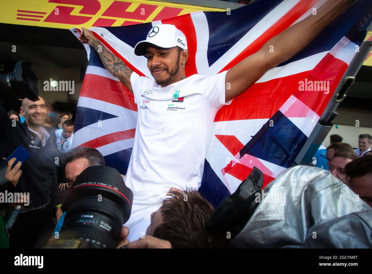 Lewis Hamilton (GBR) Mercedes AMG F1 festeggia la vittoria del Campionato del mondo con la squadra. Gran Premio del Messico, domenica 28 ottobre 2018. Città del Messico, Messico. Foto Stock
