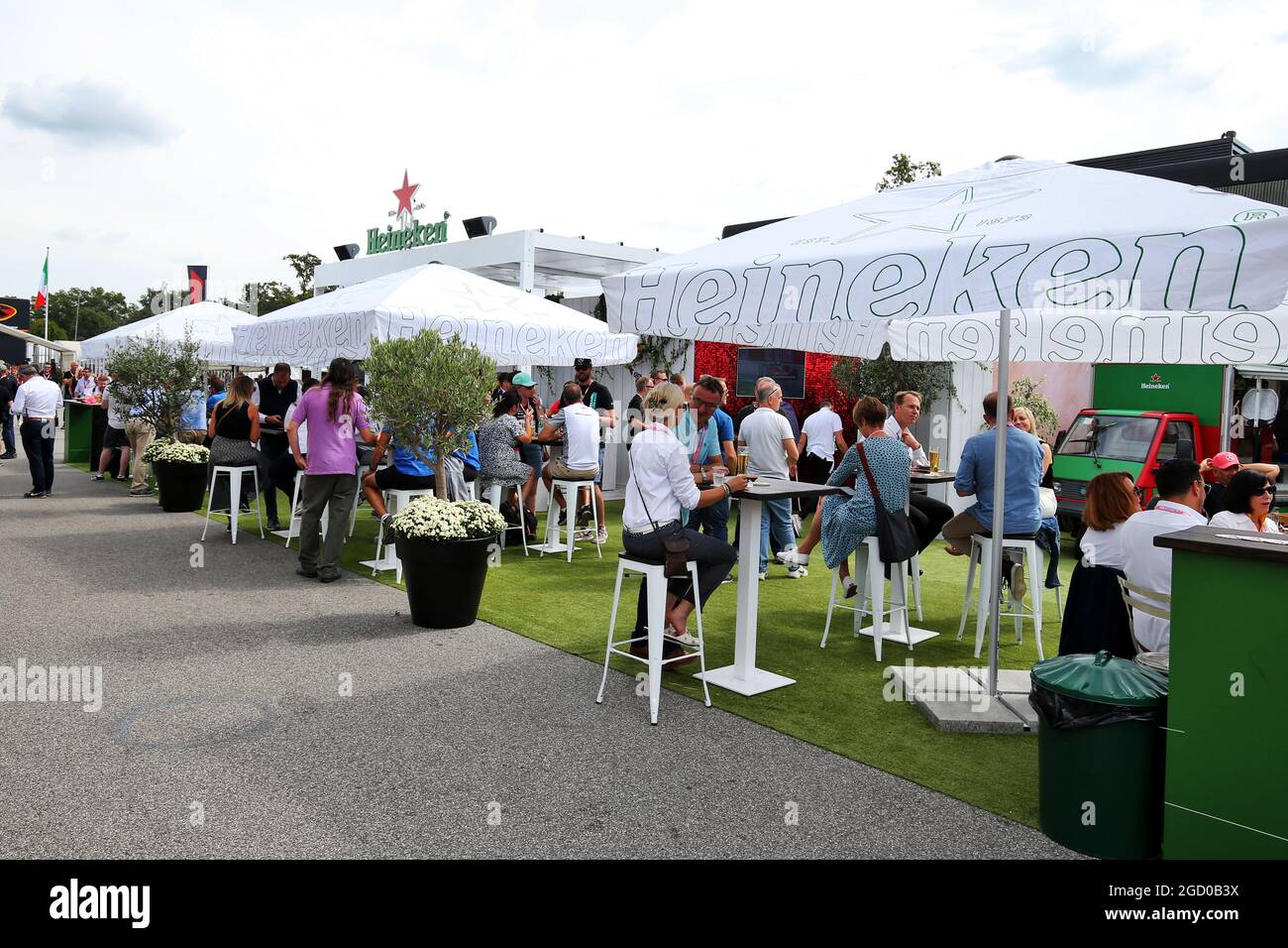 Atmosfera da paddock - Heineken bar. Gran Premio d'Italia, sabato 7 settembre 2019. Monza Italia. Foto Stock