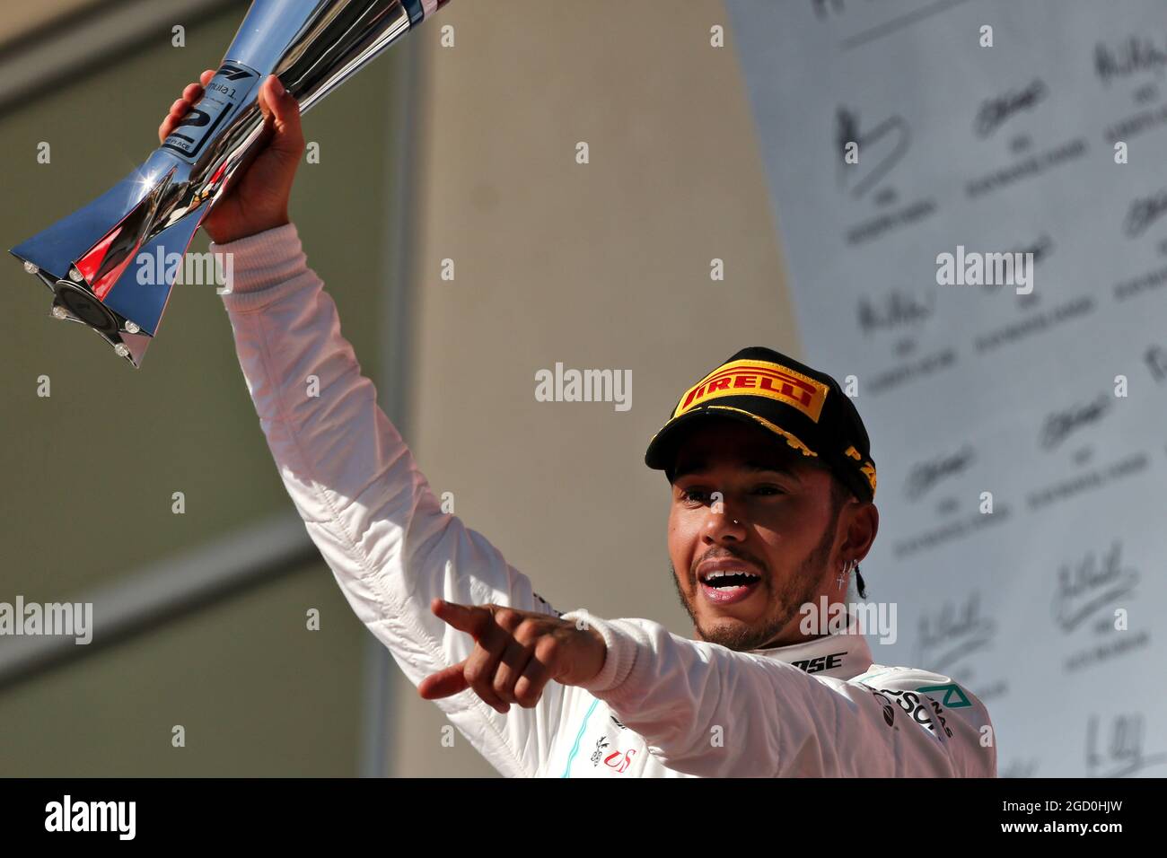 Lewis Hamilton (GBR) Mercedes AMG F1 festeggia la sua seconda posizione e il Campionato del mondo sul podio. Gran Premio degli Stati Uniti, domenica 3 novembre 2019. Circuito delle Americhe, Austin, Texas, USA. Foto Stock