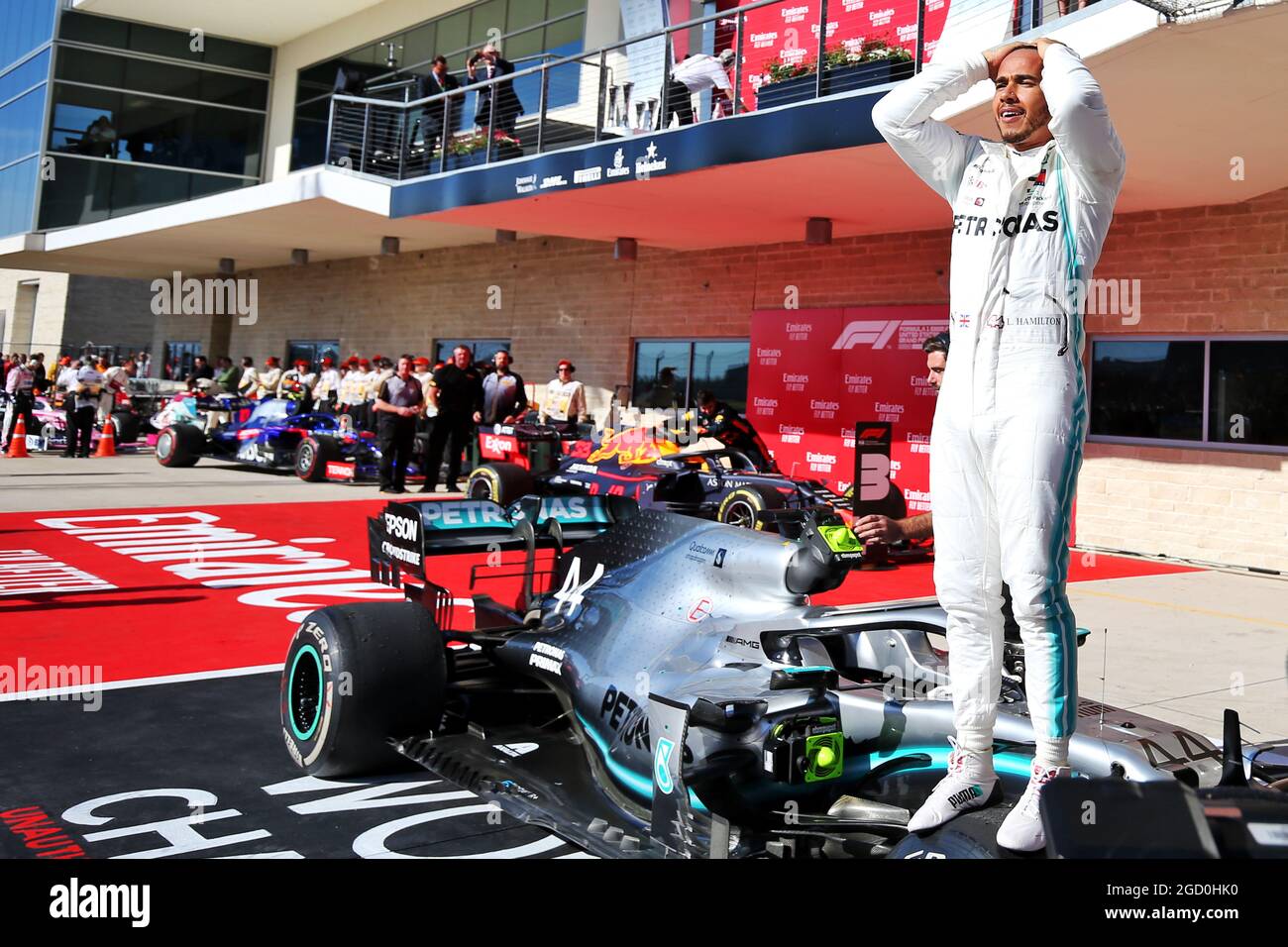 Lewis Hamilton (GBR) Mercedes AMG F1 festeggia la sua seconda posizione e campionato del mondo a parc ferme. Gran Premio degli Stati Uniti, domenica 3 novembre 2019. Circuito delle Americhe, Austin, Texas, USA. Foto Stock