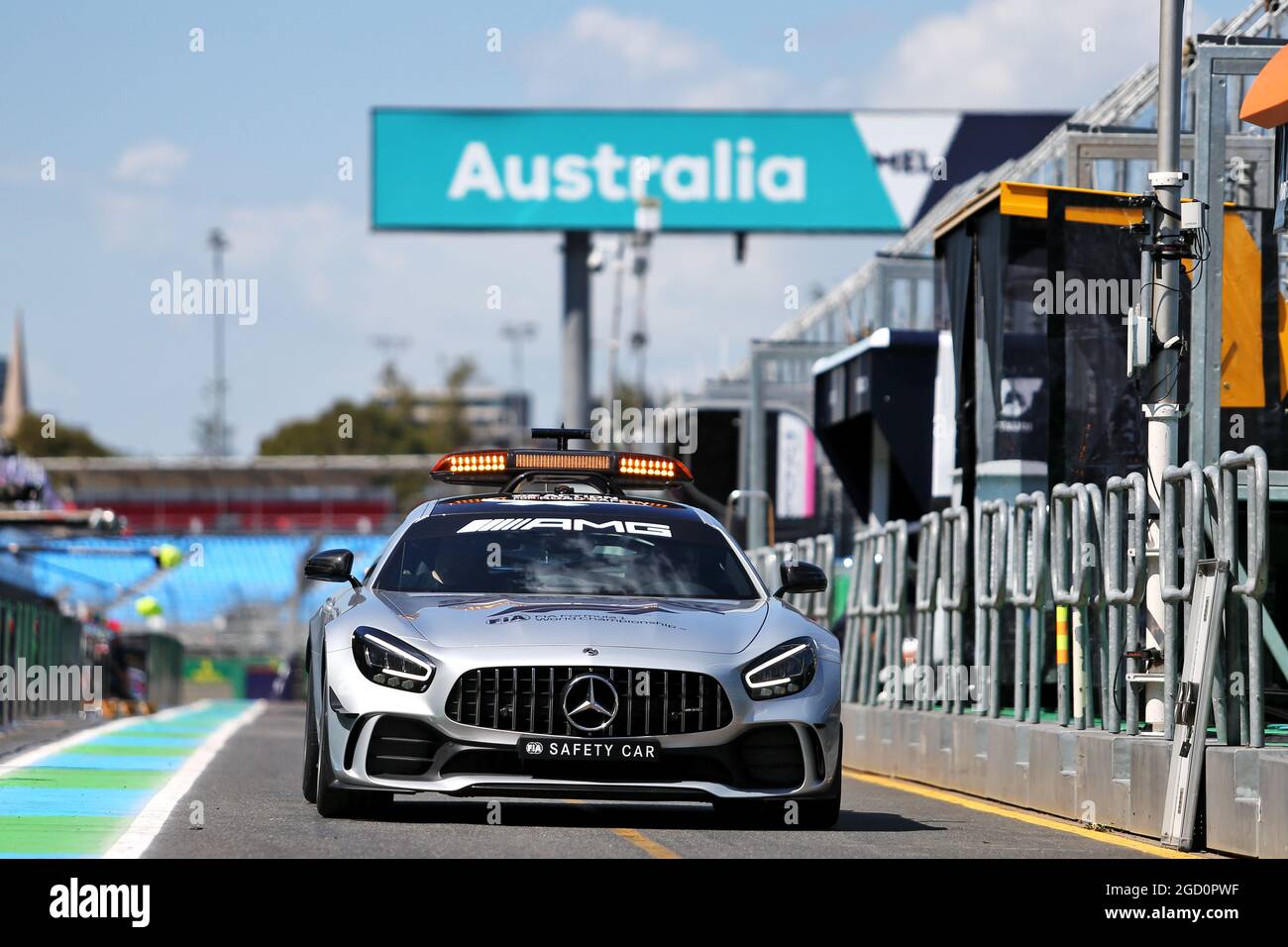 Auto di sicurezza FIA. Gran Premio d'Australia, mercoledì 11 marzo 2020. Albert Park, Melbourne, Australia. Foto Stock