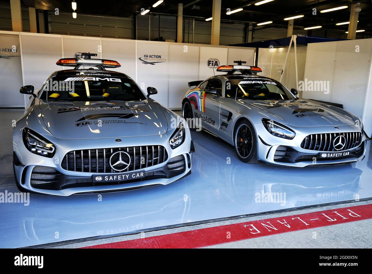 Auto di sicurezza FIA. Gran Premio di Gran Bretagna, giovedì 30 luglio 2020. Silverstone, Inghilterra. Foto Stock