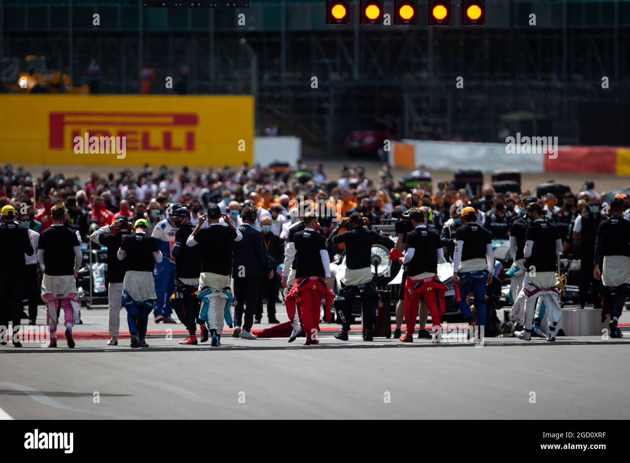 Driver sulla griglia. Gran Premio di Gran Bretagna, domenica 2 agosto 2020. Silverstone, Inghilterra. Foto Stock