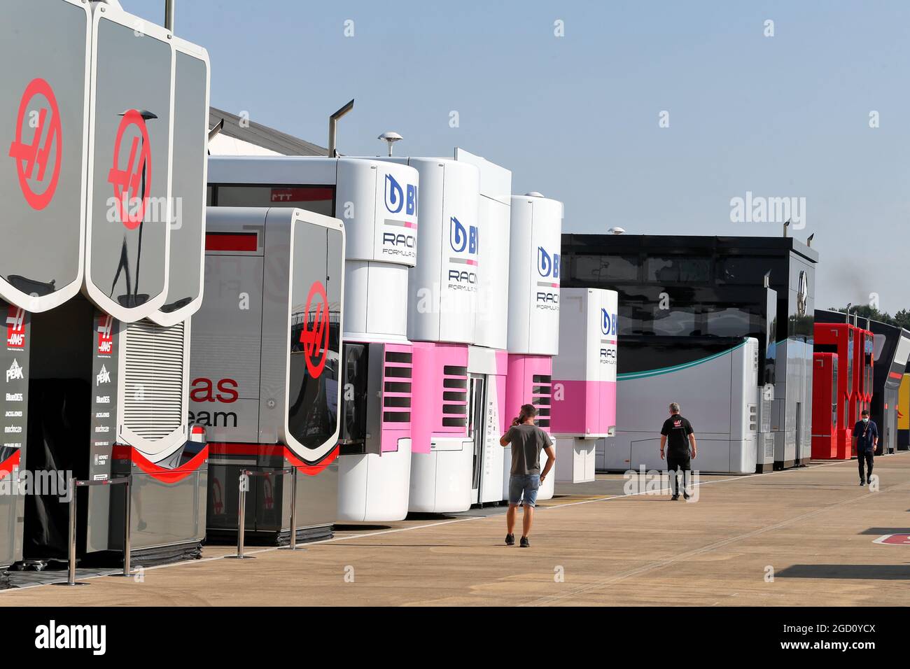 Atmosfera paddock. Gran Premio del 70° anniversario, sabato 8 agosto 2020. Silverstone, Inghilterra. Foto Stock