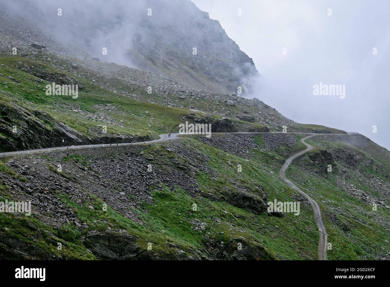 Passo di montagna Gaviapass, Passo di Gavia, nelle Alpi italiane. Passo di Gavia collega le province di Sondrio e Brescia. Foto Stock