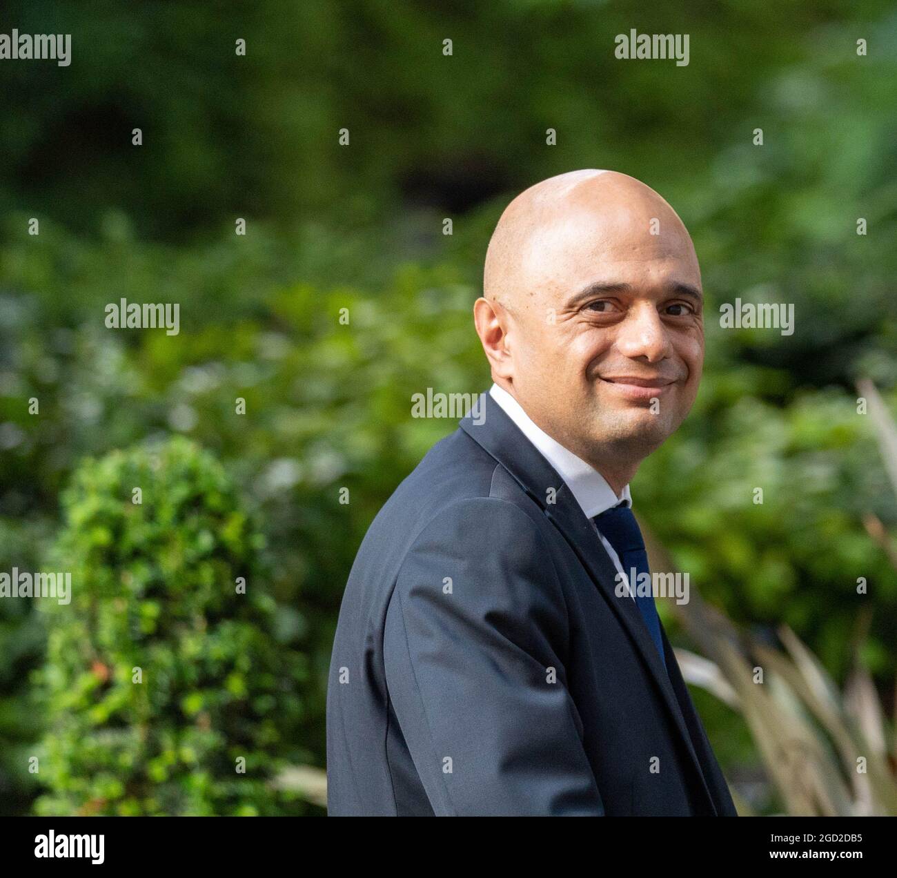 Londra, Regno Unito. 10 agosto 2021. Sajid Javid Segretario di Stato per la Salute e l'assistenza sociale lascia 10 Downing Street London UK Credit: Ian Davidson/Alamy Live News Foto Stock