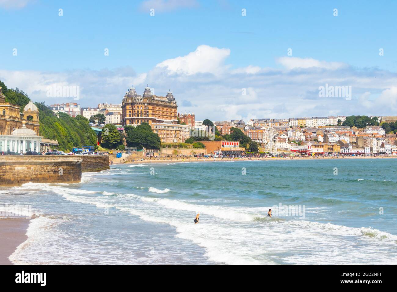 Il Grand hotel si trova sulla passeggiata nella cittadina balneare di Scarborough Yorkshire Foto Stock
