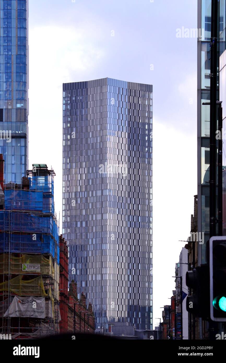 Un nuovo grattacielo o un alto edificio in Deansgate Square nel centro di Manchester, Inghilterra, Regno Unito Foto Stock