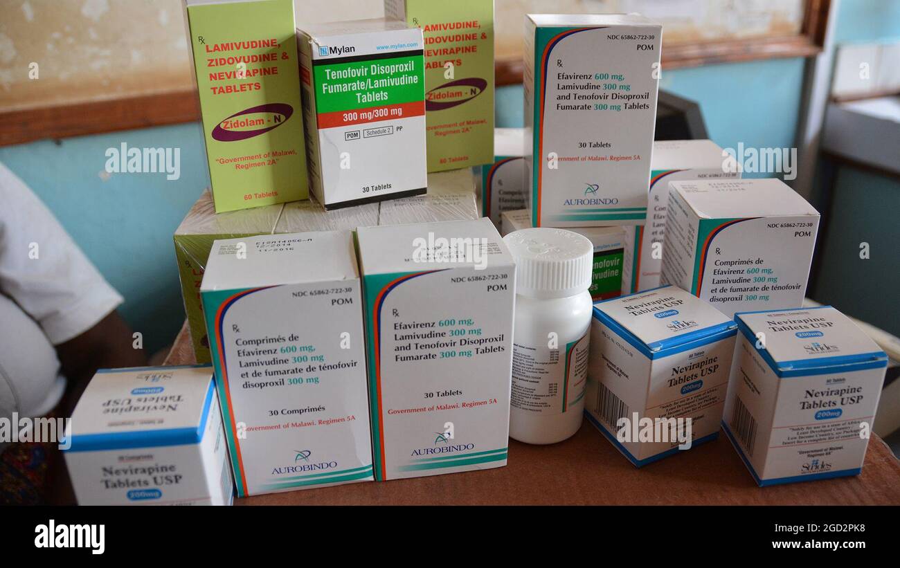 Scatole di farmaci anti-retrovirali per le persone in Africa che vivono con HIV ca. 18 dicembre 2015 Foto Stock