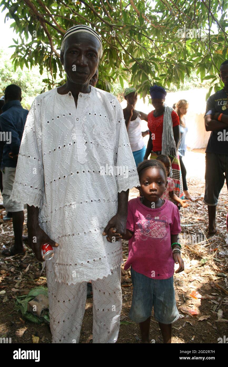 Ebola sopravvissuti, e orfani in Sierra Leone ca. 7 marzo 2016 Foto Stock