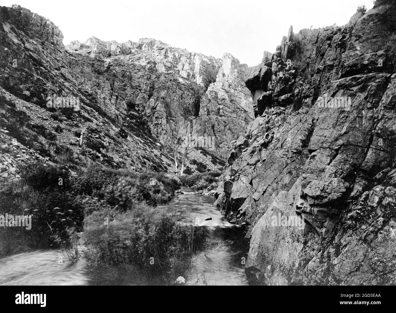 Flusso in canyon nel Parco Nazionale Estes, Colorado ca. 1909 Foto Stock