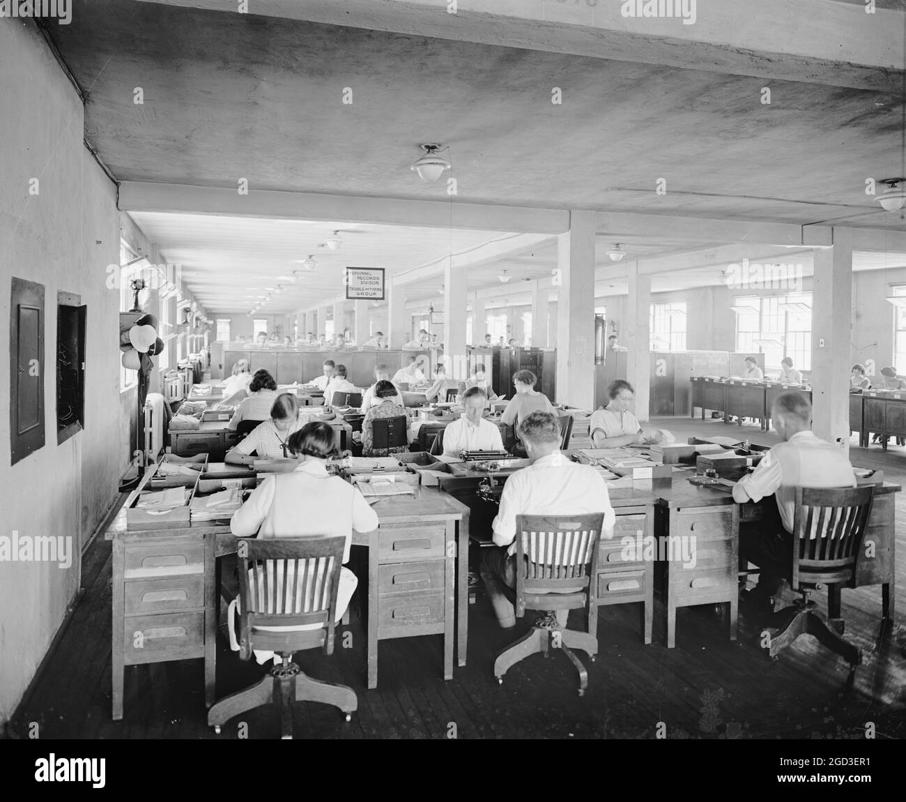 Lavoratori della Divisione documenti del personale Trouble and Typing Group ca. Tra il 1910 e il 1935 Foto Stock