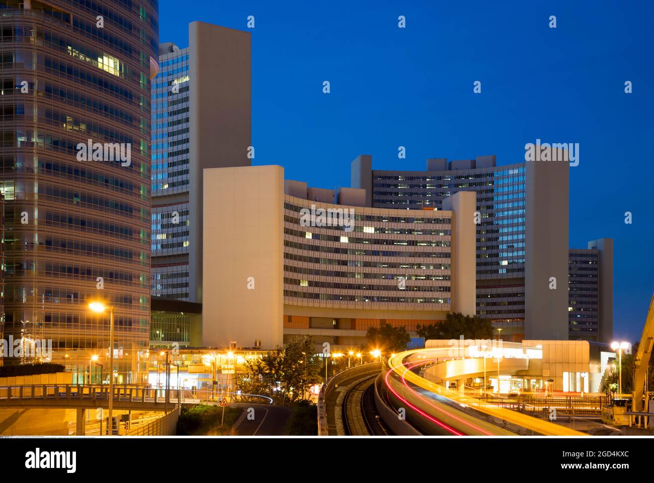 Geografia / viaggio, Austria, Vienna, Donau City, Vienna International Centre, NIGHT SHOT, INFORMAZIONI-DI-AUTORIZZAZIONE-DIRITTI-AGGIUNTIVI-NON-DISPONIBILI Foto Stock