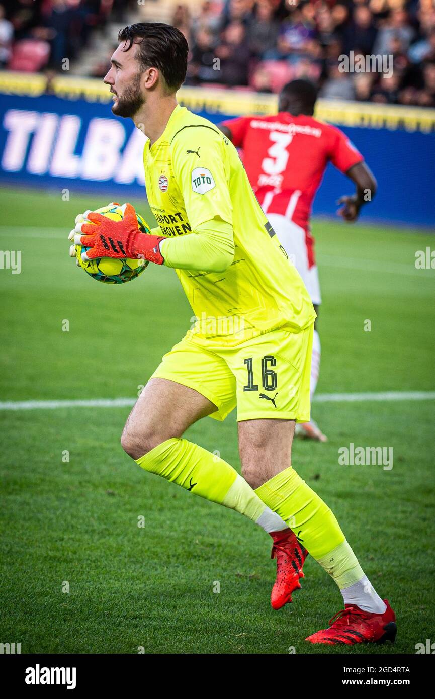 Herning, Danimarca. 10 agosto 2021. Il portiere Joel Drommel (16) di PSV Eindhoven ha visto durante la partita di qualificazione della UEFA Champions League tra il FC Midtjylland e il PSV Eindhoven alla MCH Arena di Herning. (Photo Credit: Gonzales Photo/Alamy Live News Foto Stock
