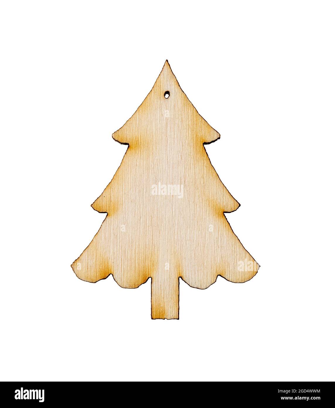 Decorazione giocattolo in legno di silhouette albero di Natale isolato su bianco. Concetti di Natale, Capodanno e vacanze invernali. Elemento di design verde vivente. Foto Stock