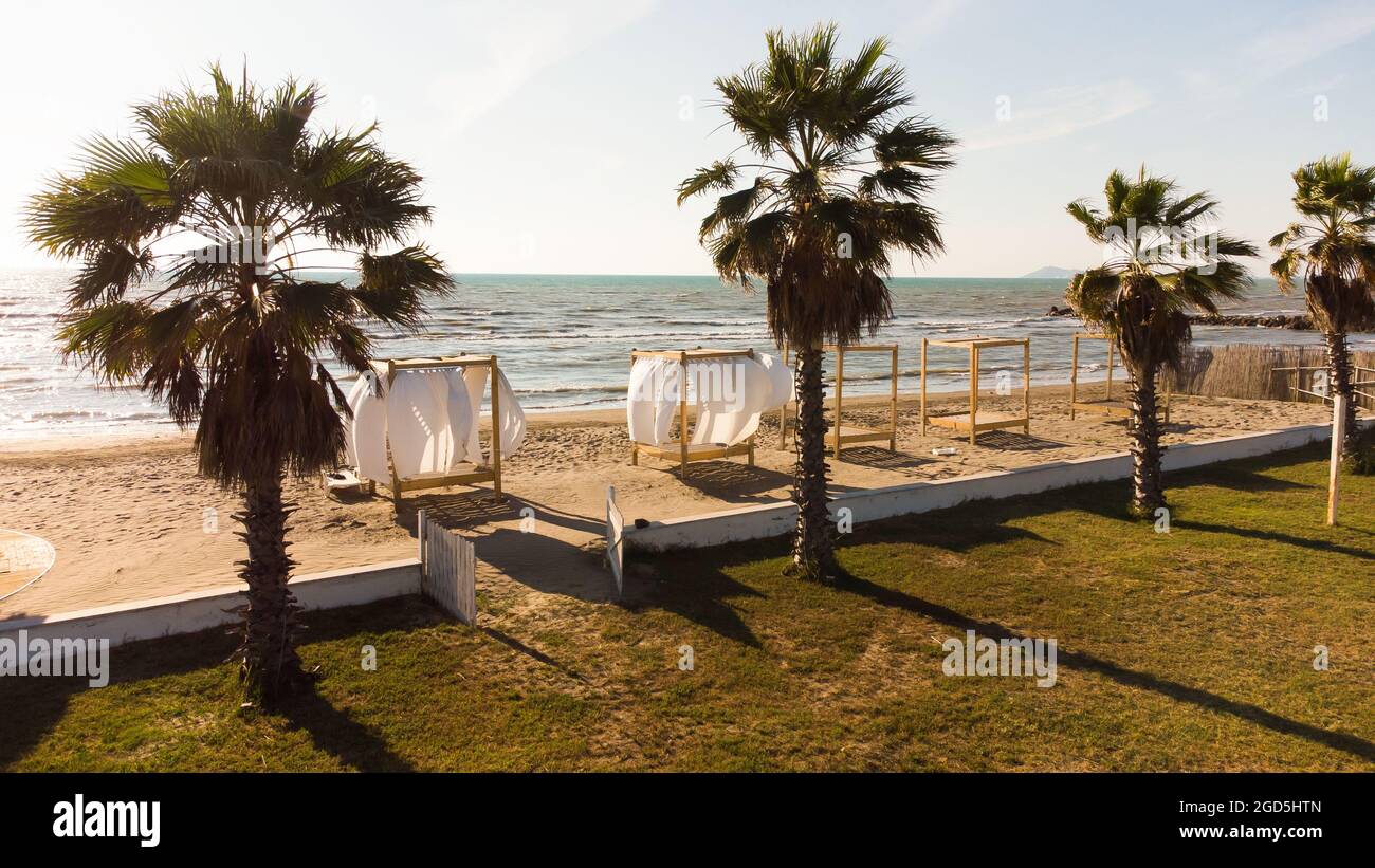 Bellissima spiaggia per una vacanza in Albania. Mare Adriatico. Foto Stock