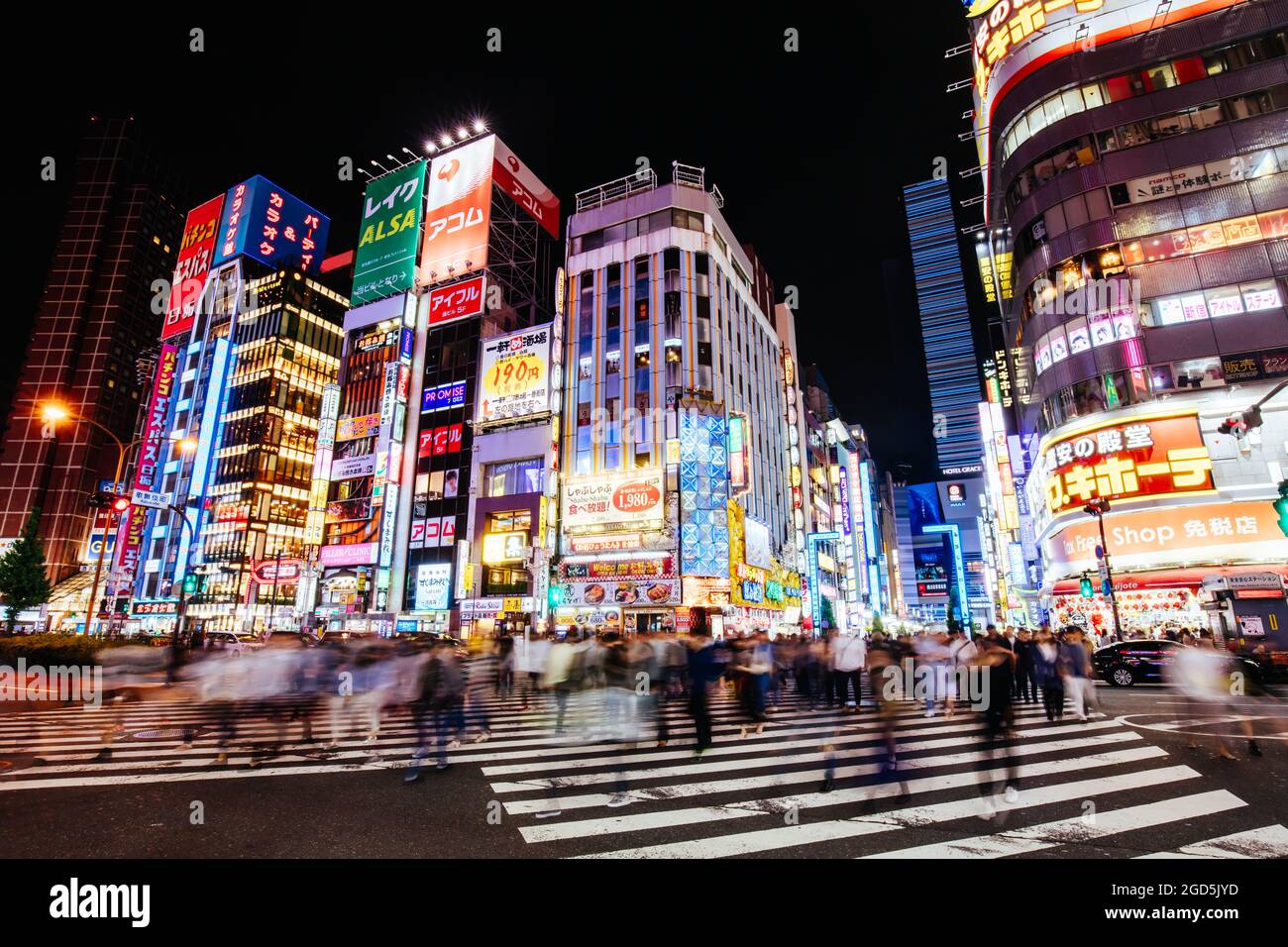 Shinjuku Tokyo di notte in Giappone Foto Stock