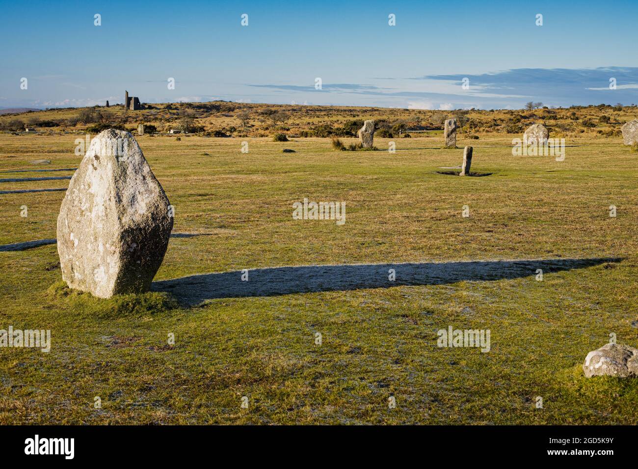Il cerchio di pietre di Hurlers a Minions Bodmin Moor Cornwall Foto Stock