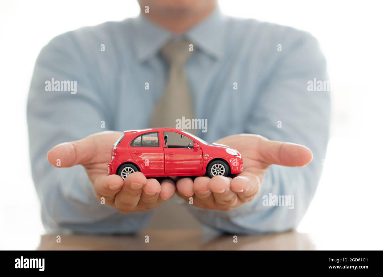Assicurazione auto (automobile) e concetti di rinuncia al danno di collisione Foto Stock