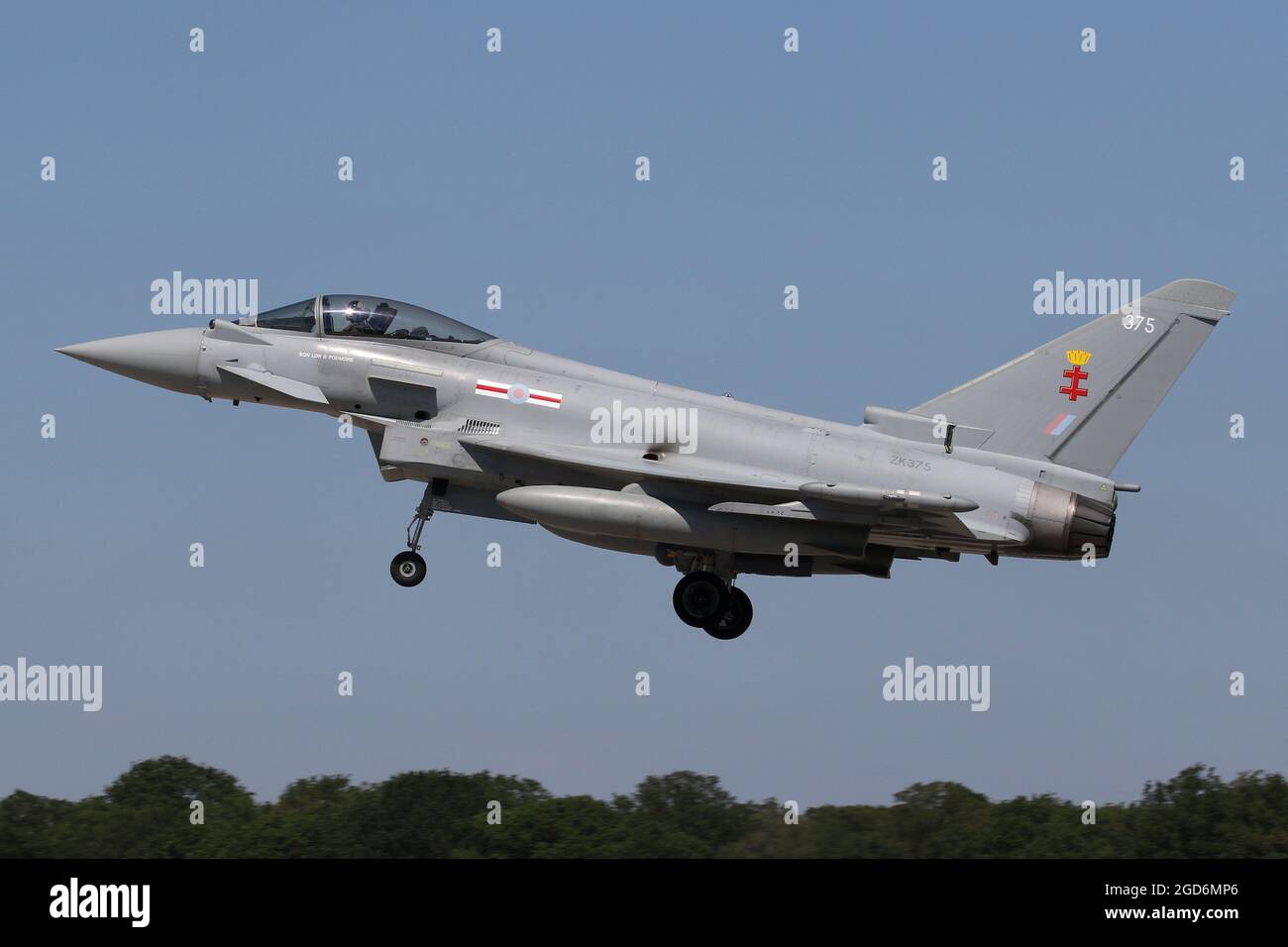 RAF Typhoon FGR4 da 41 Sqn atterrando a RAF Coningsby. Foto Stock