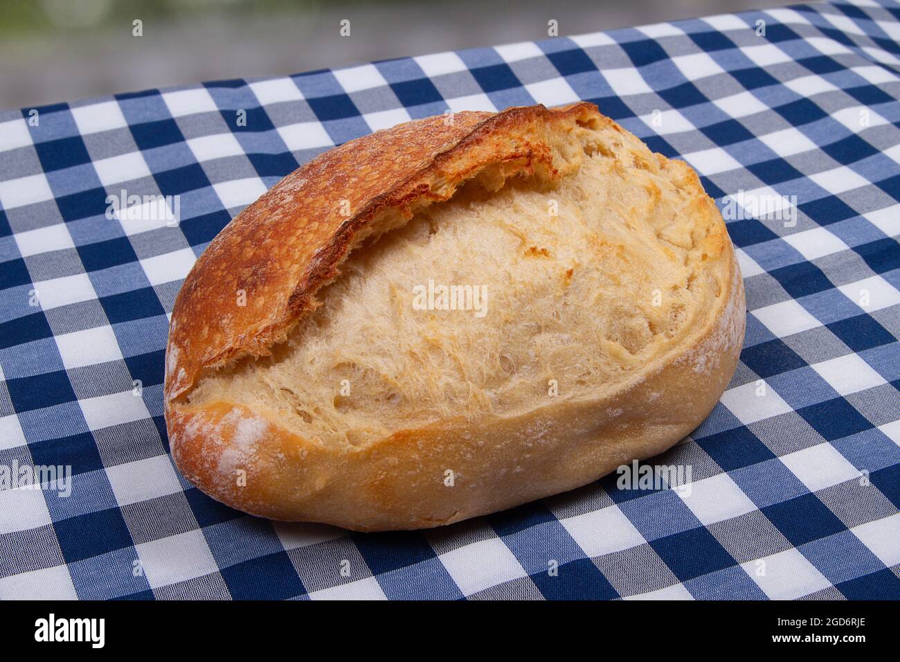 Pane dorato appena sfornato Foto Stock