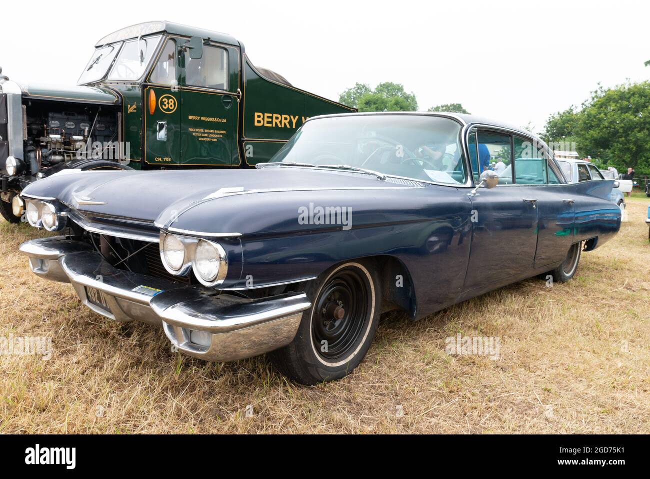 Rochford, Essex, Regno Unito - 27 giugno 2021: Esposizione di automobili classiche di Rochford presso i prati, Essex. Foto Stock