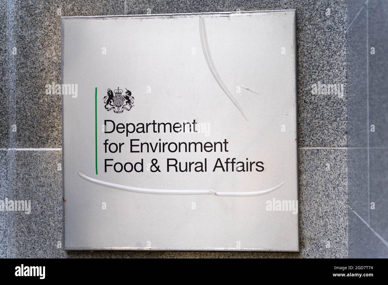 Segnaletica per il Dipartimento per l'ambiente alimentare e Affari rurali incisa in acciaio inossidabile, fuori dall'ingresso dell'ufficio dell'edificio Londra Inghilterra Foto Stock