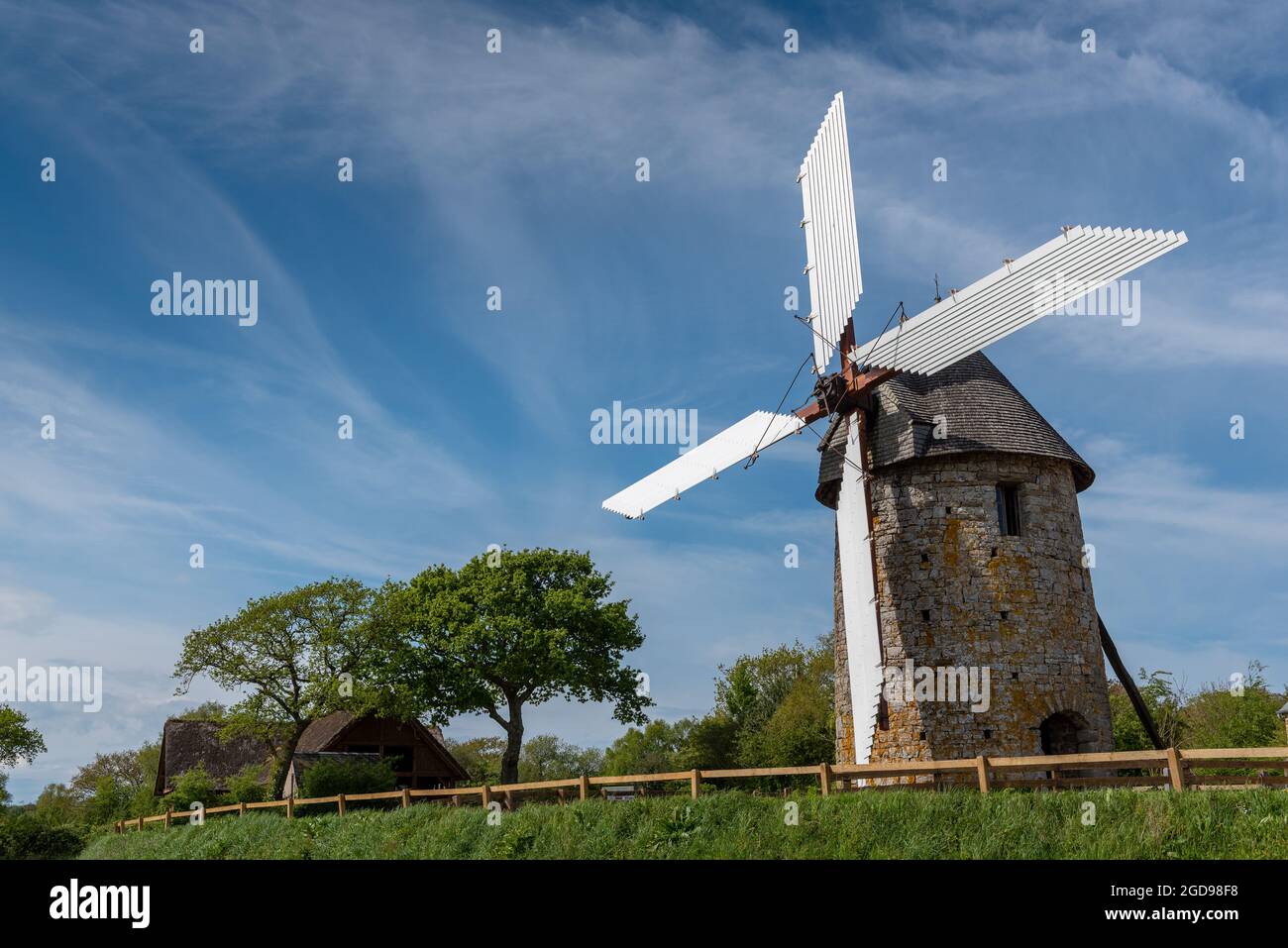 Moulin à vent du Cotentin, Francia, Manica, Fierville-les-Mines Foto Stock