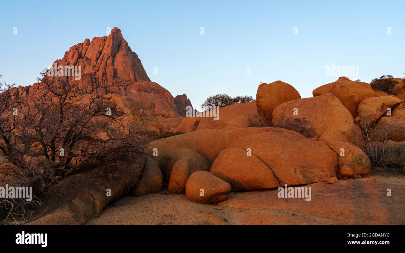 Monte Spitzkoppe Regione di Erongo Namibia Africa Foto Stock